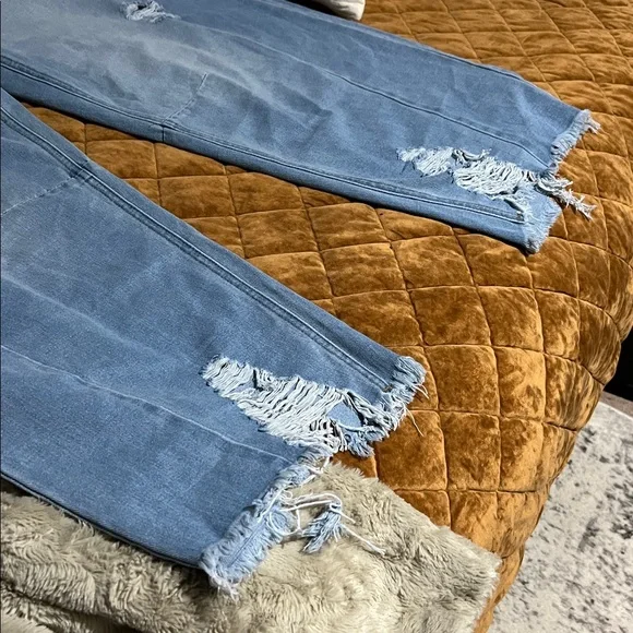 Barrel Leg Distressed Blue Jeans - Picture 4 of 8